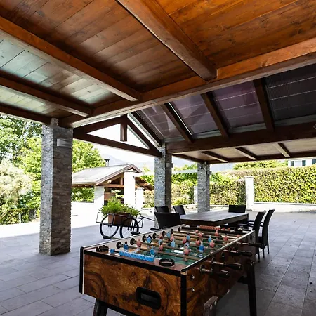 Villa Elisa - Vista Con Piscina Pettenasco